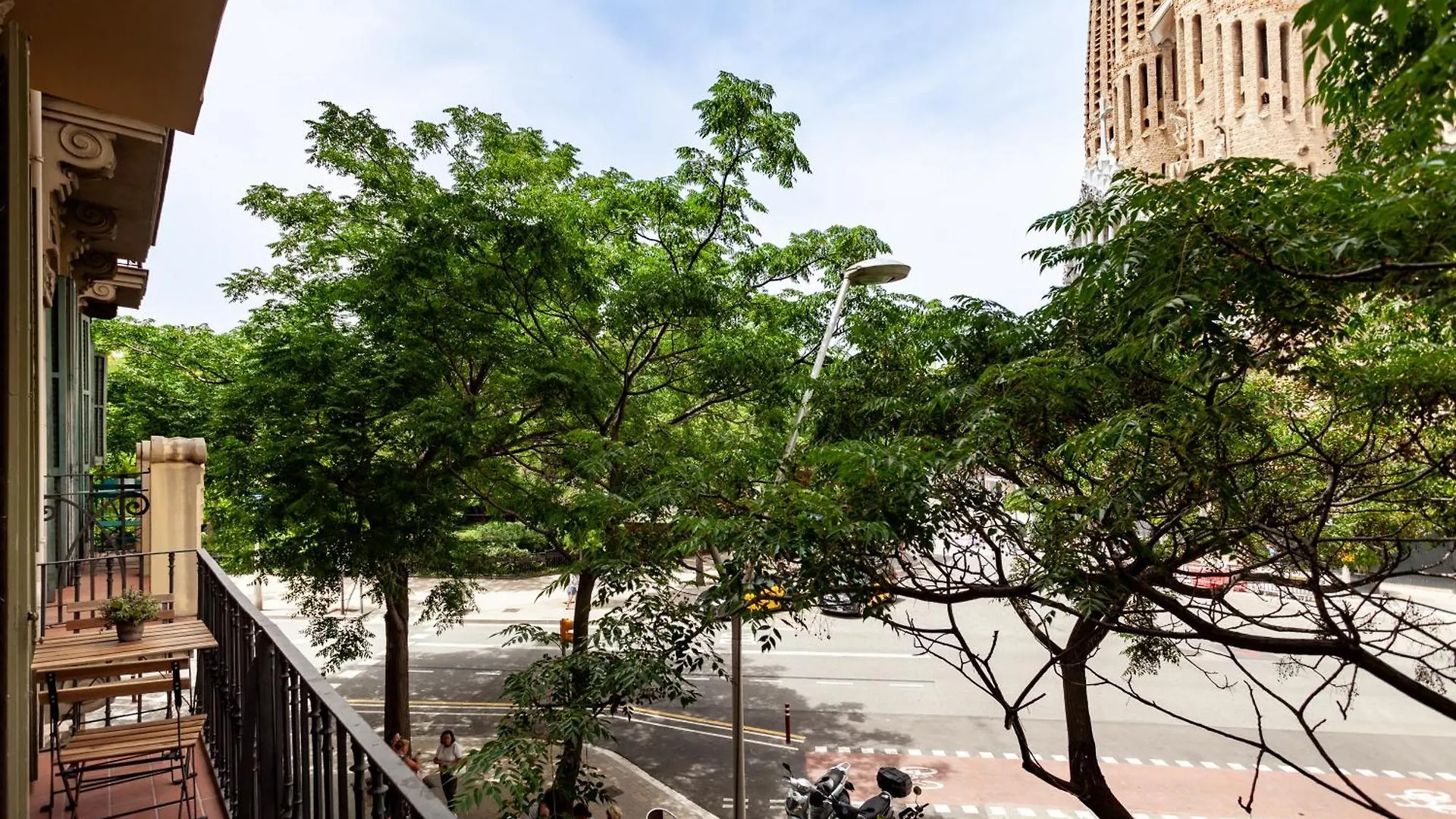Click&Flat Gaudi Dream II Apartment Barcelona